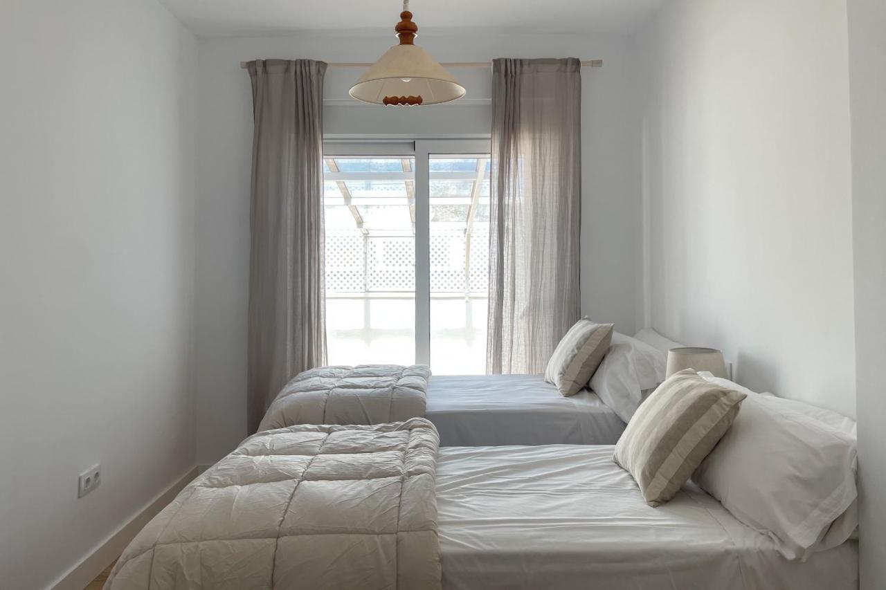 Infinity Sunny Home By Cadiz4Rentals Exteriör bild